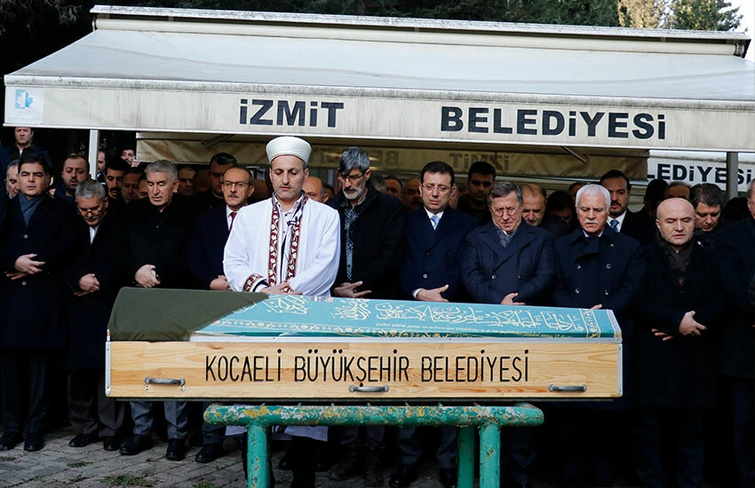 CHP lideri Özgür Özel'den Meral Akşener'e telefon