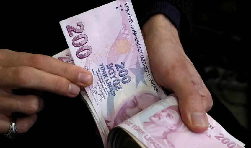 Emeklinin gözü kulağı zam farkında! Tarihler belli oldu, kim ne kadar alacak?