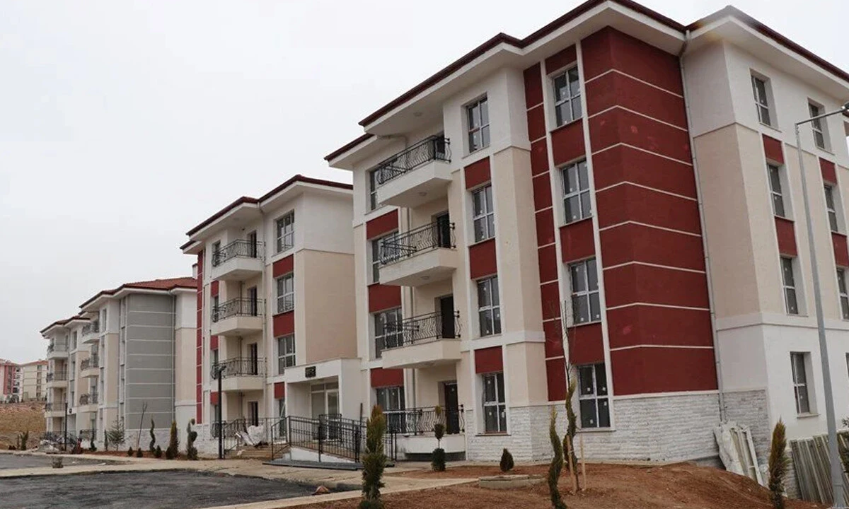 Erdoğan'dan deprem konutları teslim töreninde önemli mesajlar