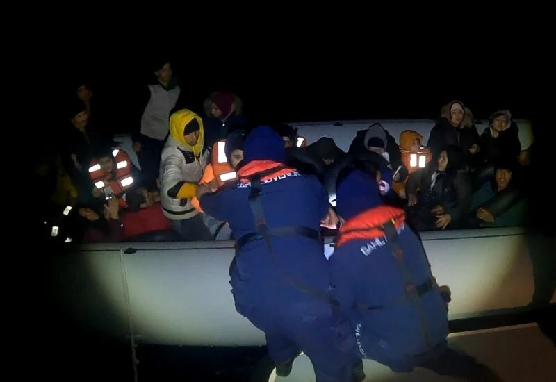 İzmir'de göçmen trajedisi devam ediyor: 65'i yakalandı, 30'u kurtarıldı