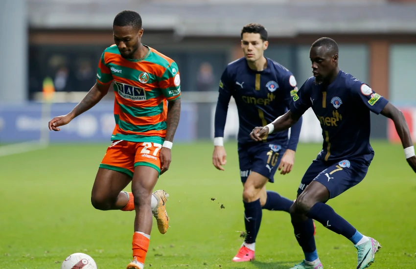 Kasımpaşa evinde geriden gelip kazandı - 1. Resim