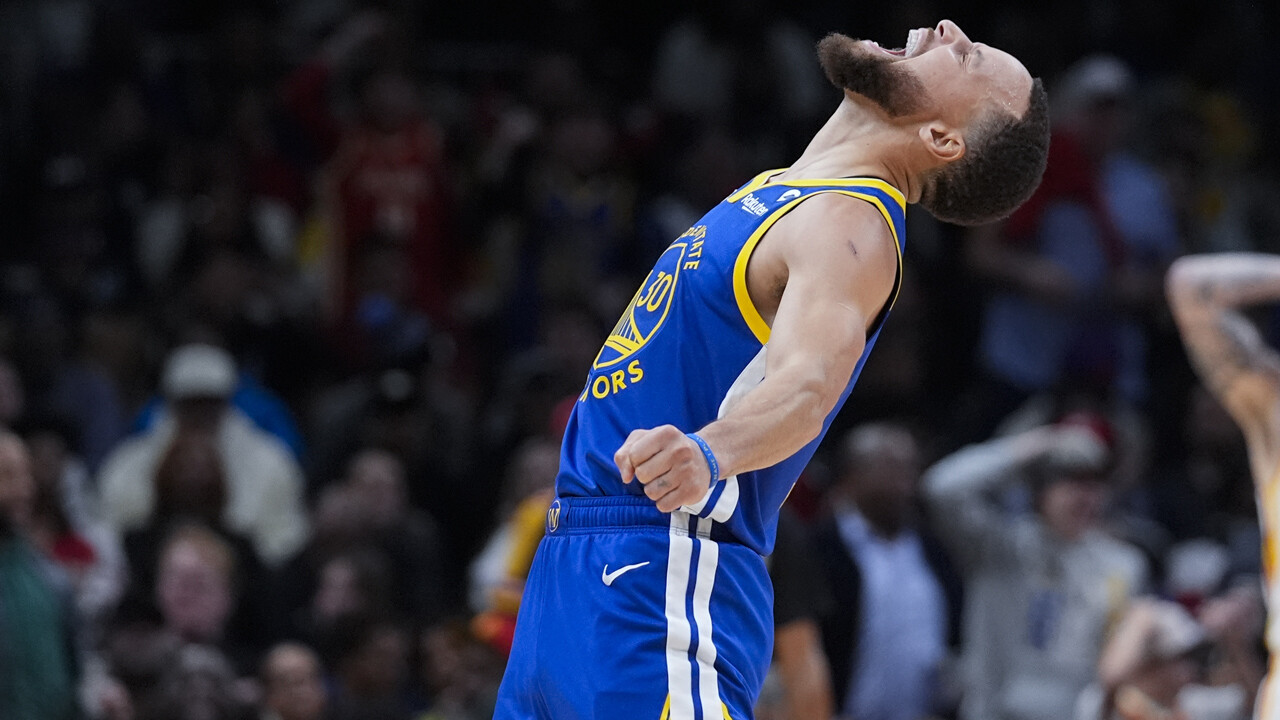 Stephen Curry 60 sayıyla Kobe Bryant&#039;ın ardından tarihi geçti