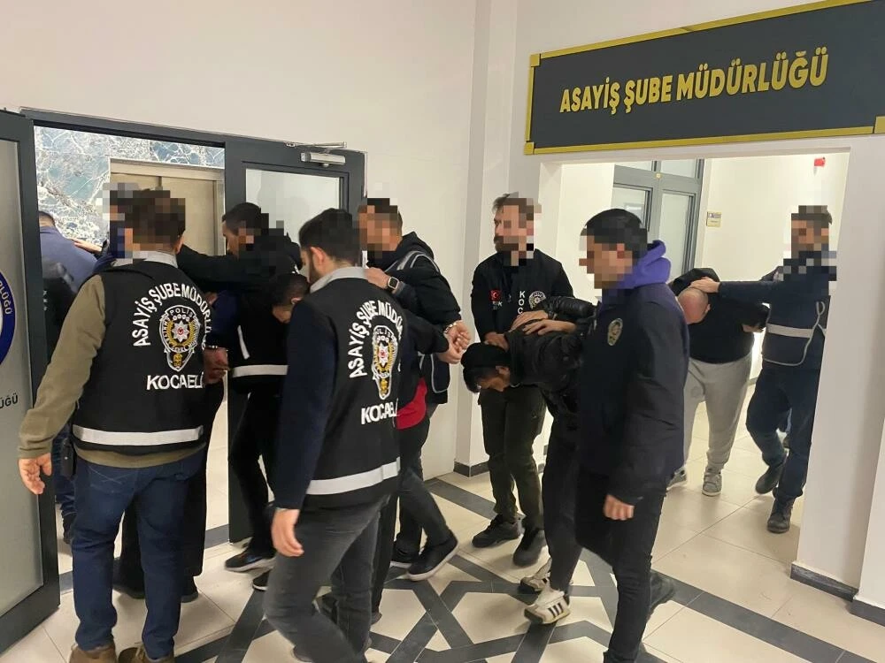 4 milyon liralık malzeme çalan hırsızlar suçüstü yakalandılar