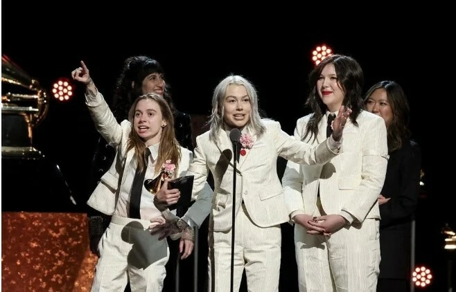 66'ncı Grammy Ödülleri sahiplerine teslim edildi: Taylor Swift damga vurdu