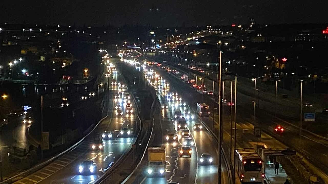 Okullar açıldı, İstanbul'da trafik yoğunlaştı - 1. Resim