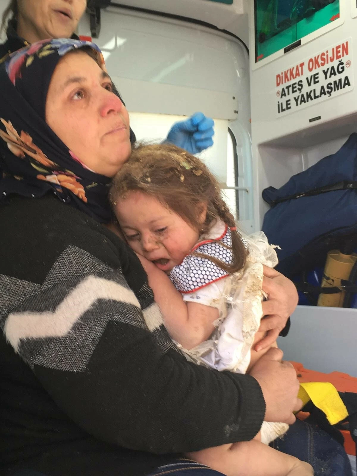 Yer altından kaydı, düştü! Minik kızın yaşamla ölüm arasında feryadı