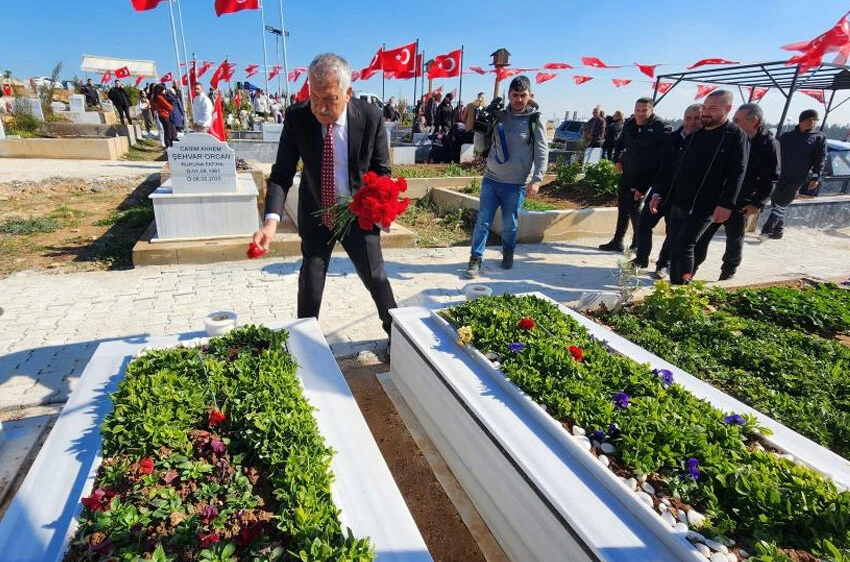 Balonlar bu sefer çocukların ellerinde değil mezar taşlarında uçuştu