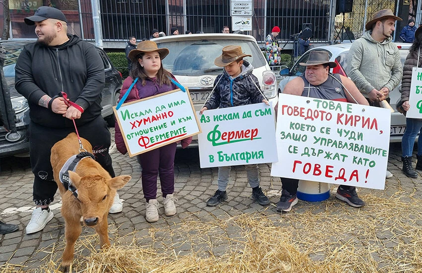 Çiftçi protestoları komşu ülkeye sıçradı! Başkentte ‘bakan istifa’ sesleri