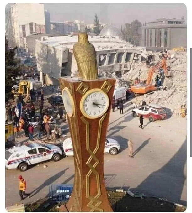 Depremin kalbi yakan enkaz sonrası çekilen unutulmayacak kareleri... - 2. Resim