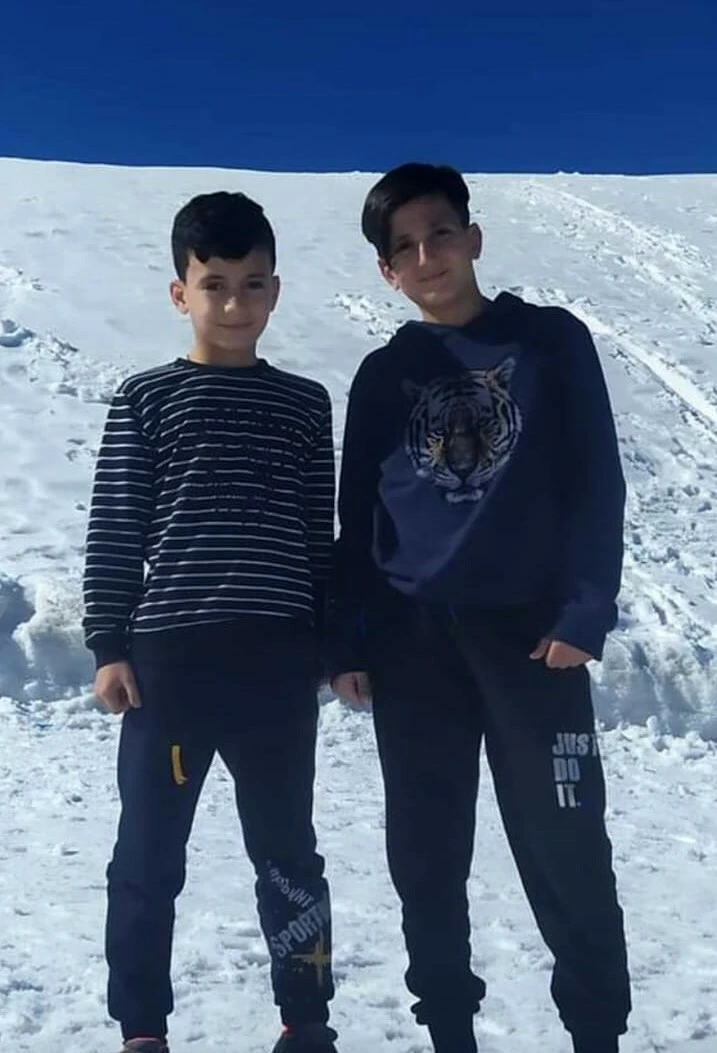 Enkazda aç kalan çocuğunu emzirmeye çalıştı, üç çocuğunu kaybetti