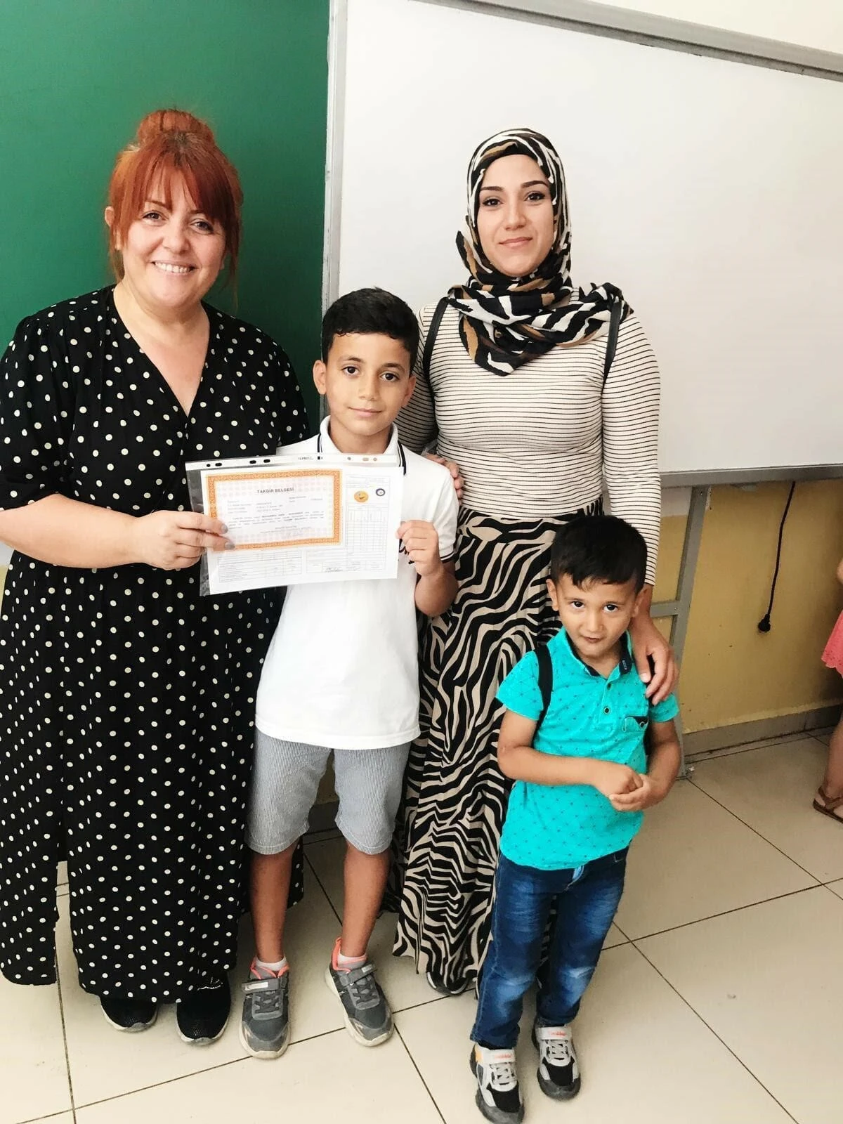 Enkazda aç kalan çocuğunu emzirmeye çalıştı, üç çocuğunu kaybetti