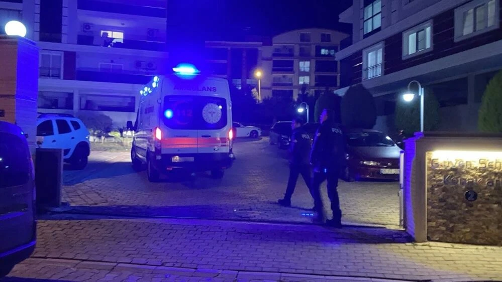 Evinin balkonundan düşen genç kız ağır yaralandı