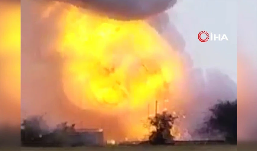 Hindistan'da kaçak fabrikada patlama: Çok sayıda ölü ve yaralı var