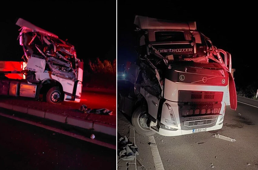İki tır birbirine girdi: Karayolu savaş alanına döndü