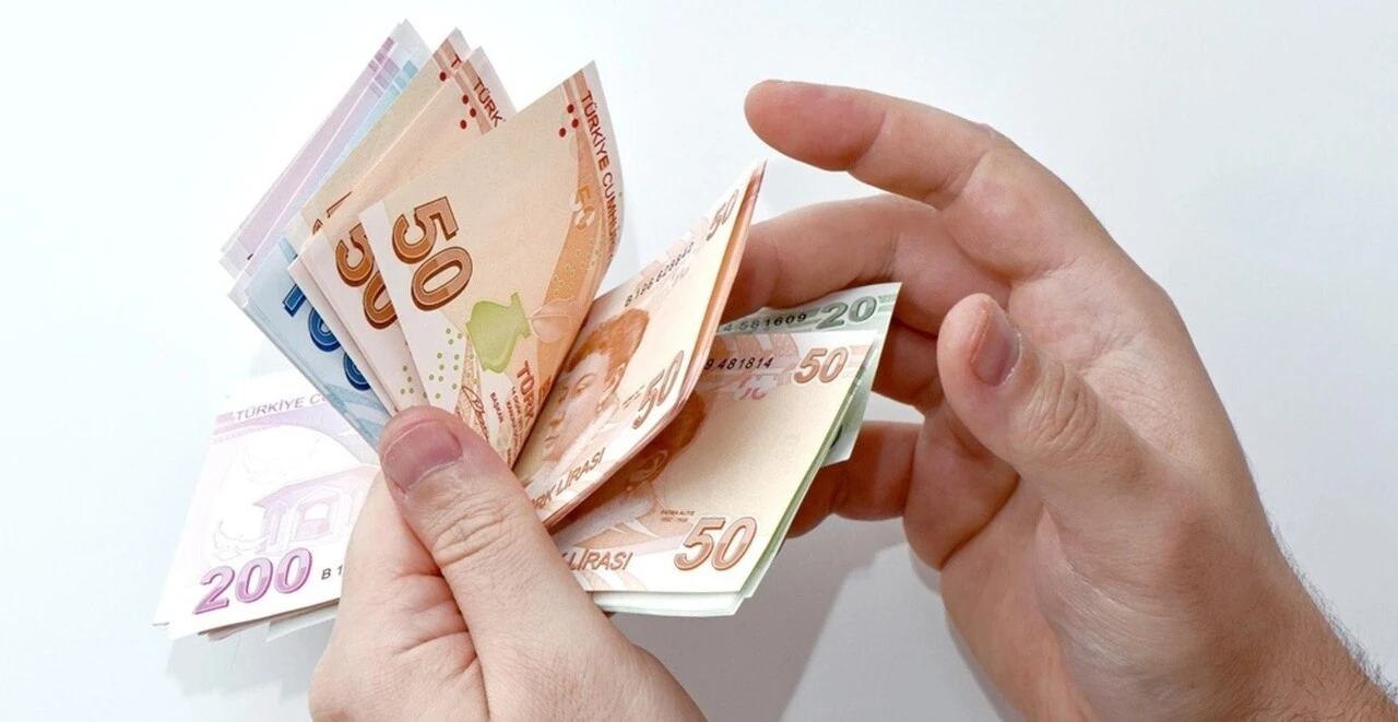 Kötü sözü mahkeme affetmedi! 21 yıllık tazminatını yaktı