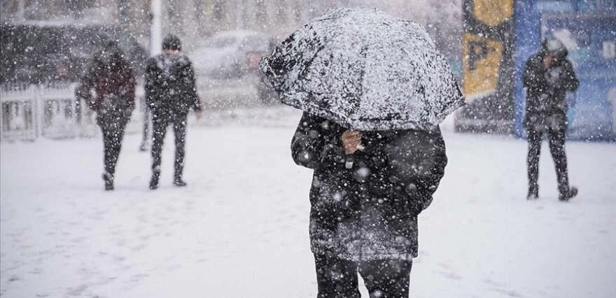 Meteoroloji'den peş peşe kar uyarısı.. 3 ilde okullar tatil edildi - 1. Resim