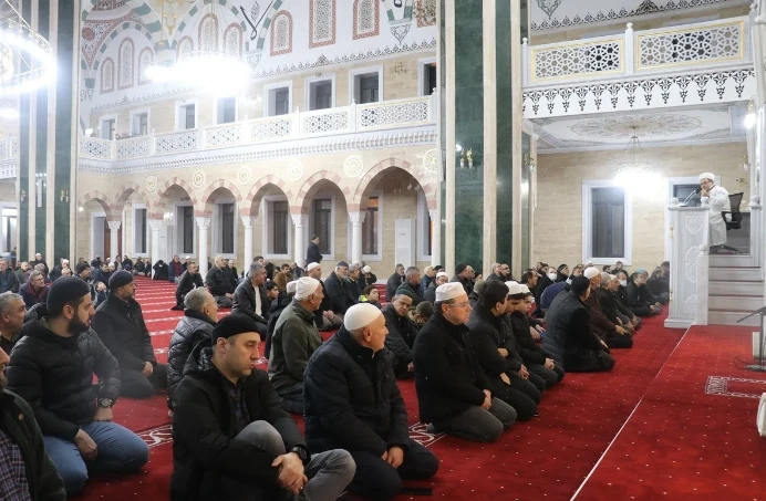 Miraç Kandili yurt genelinde dualarla idrak edildi