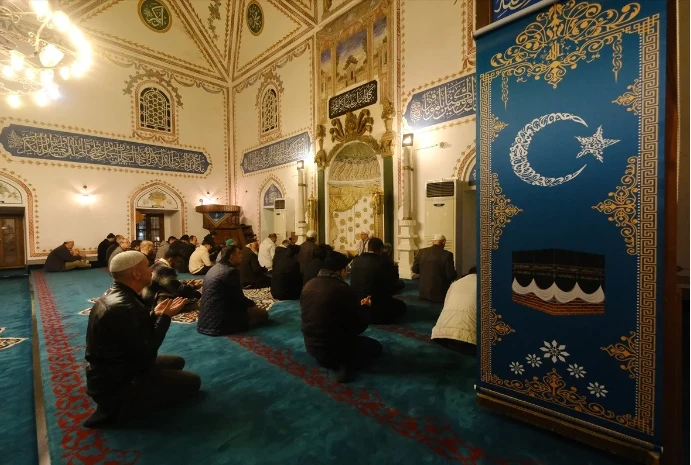 Miraç Kandili yurt genelinde dualarla idrak edildi