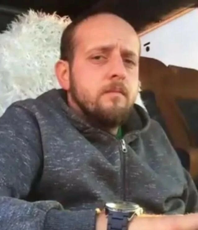 Okul bahçesinde cinayet! Çocuğunu almaya giden babayı darp edip öldürdüler - 1. Resim