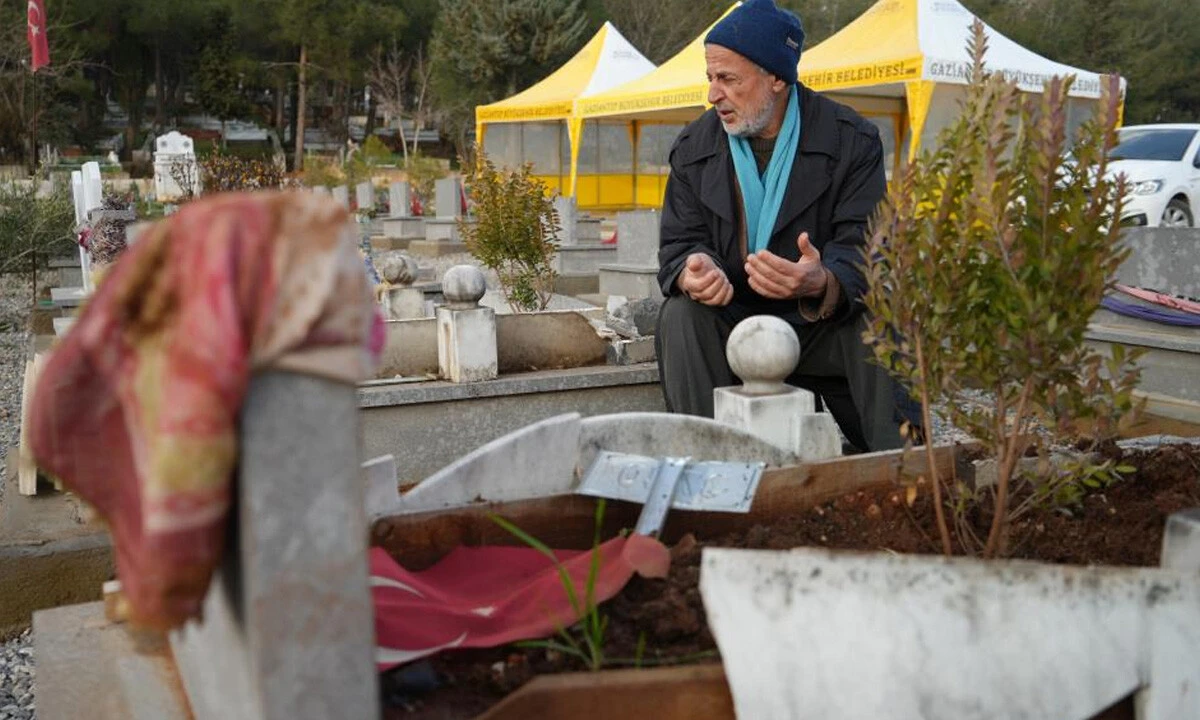 Önce eşi ve kızını, sonra da oğlunu kaybetti: Doğum gününde enkazdan ölü çıkarıldı