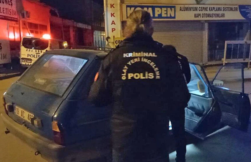 Otomobil çalan 14 yaşındaki çocuk kaza yapınca yakalandı - 1. Resim