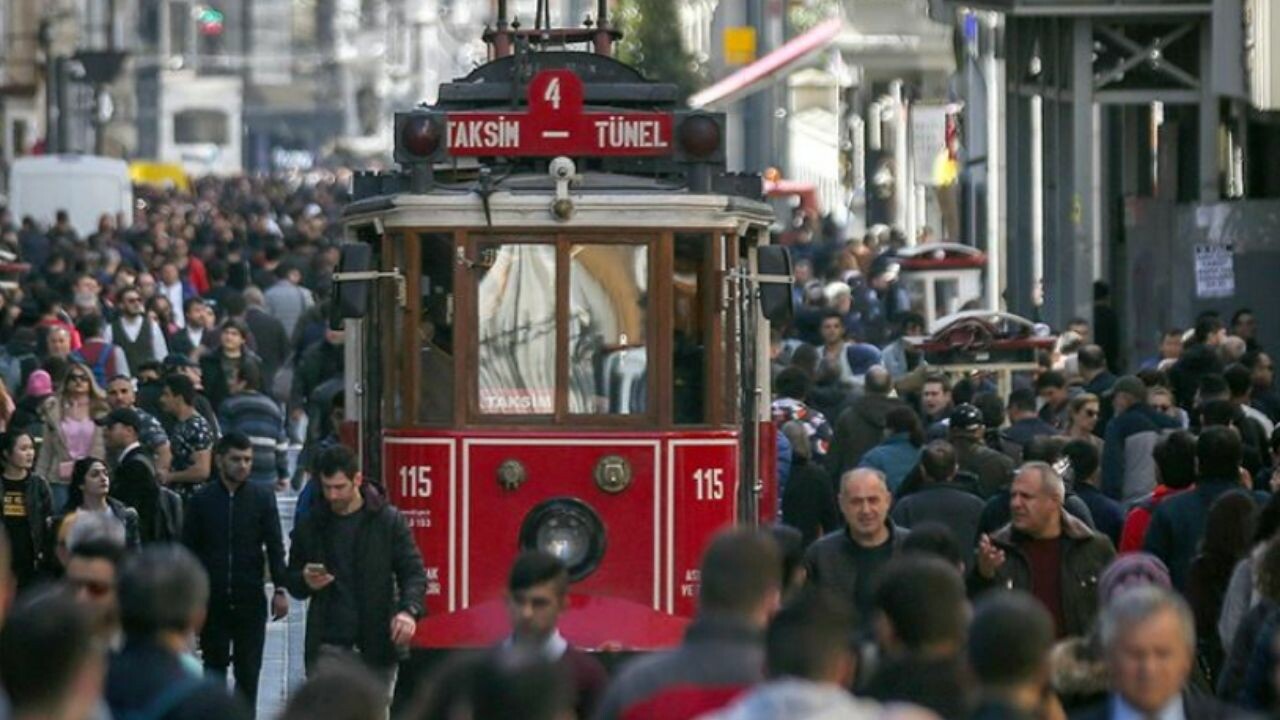 Türkiye&#039;nin yeni nüfusu kaç oldu? 2024 Türkiye&#039;de kaç kişi yaşıyor?