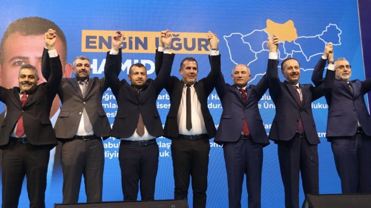 10 isim tek tek resmileşti! AK Parti Mardin&#039;de adaylarını coşkulu törenle tanıttı