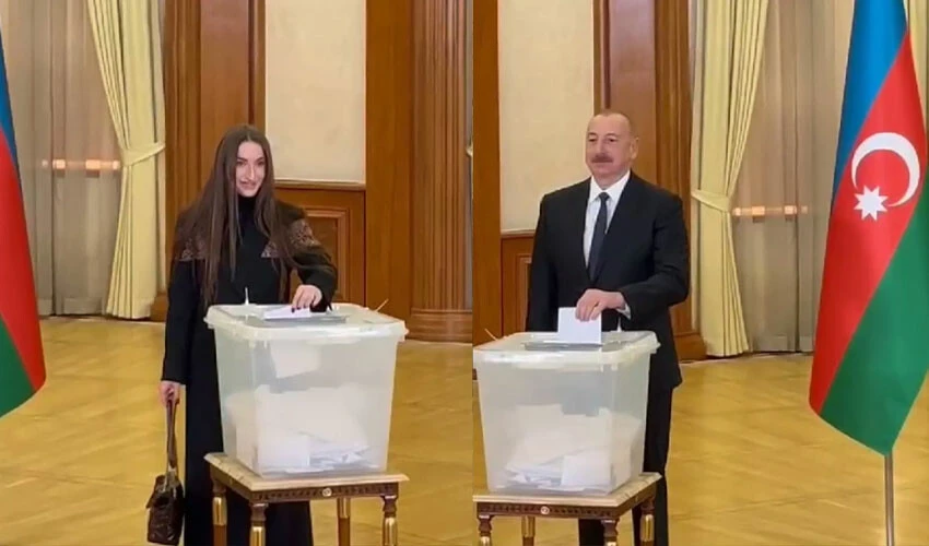 Azerbaycan seçimlerinde 'pos cihazı' detayı - 3. Resim