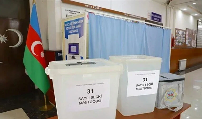 Azerbaycan'da 30 yılın ardından tarihi gün! Cumhurbaşkanı seçimi başladı - 2. Resim