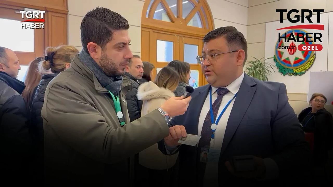 Azerbaycan'da tarihi gün! Cumhurbaşkanı seçimi için Aliyev ve ailesi oyunu kullandı - 2. Resim