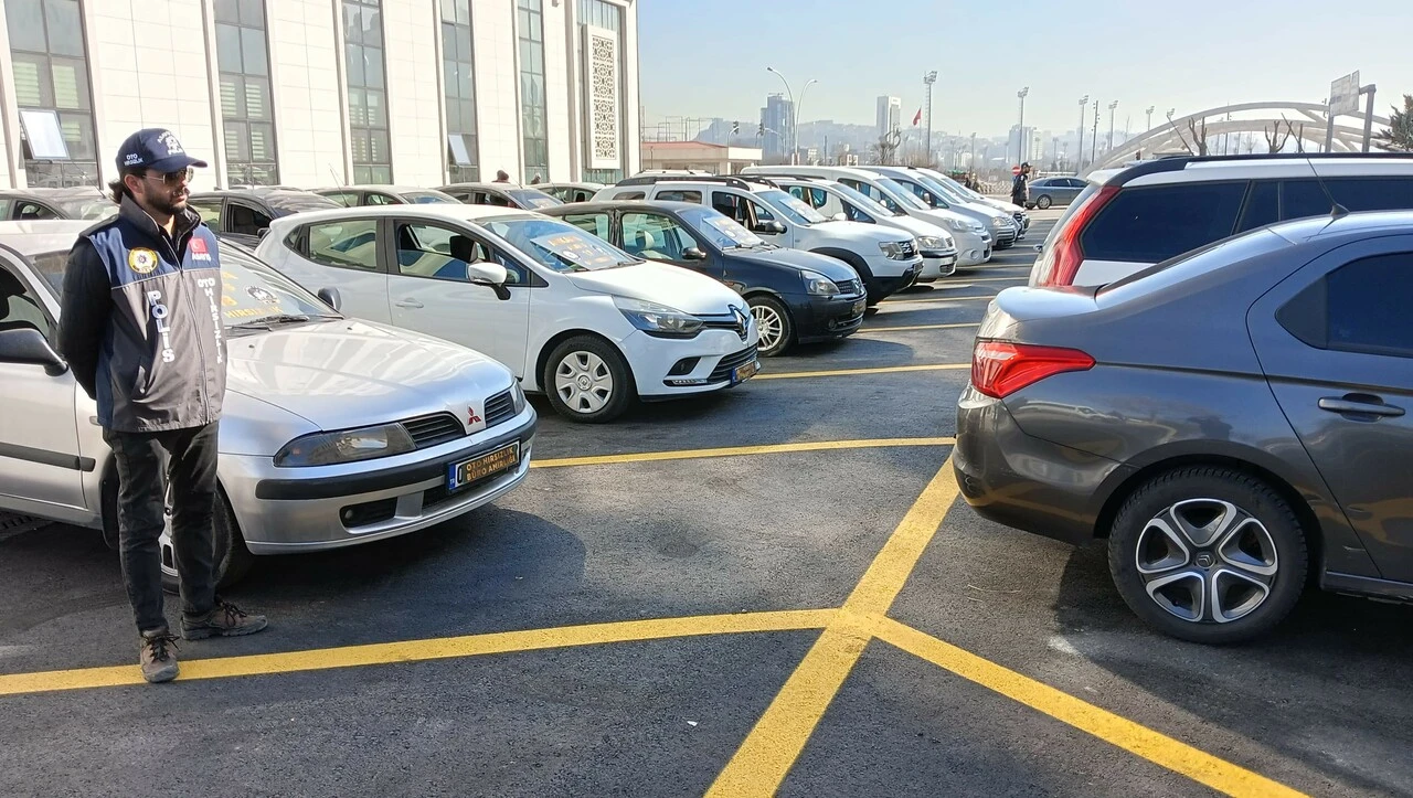 Depremdeki hurda araçları alıp şasi numaralarını değiştirdiler! Şebeke çökertildi