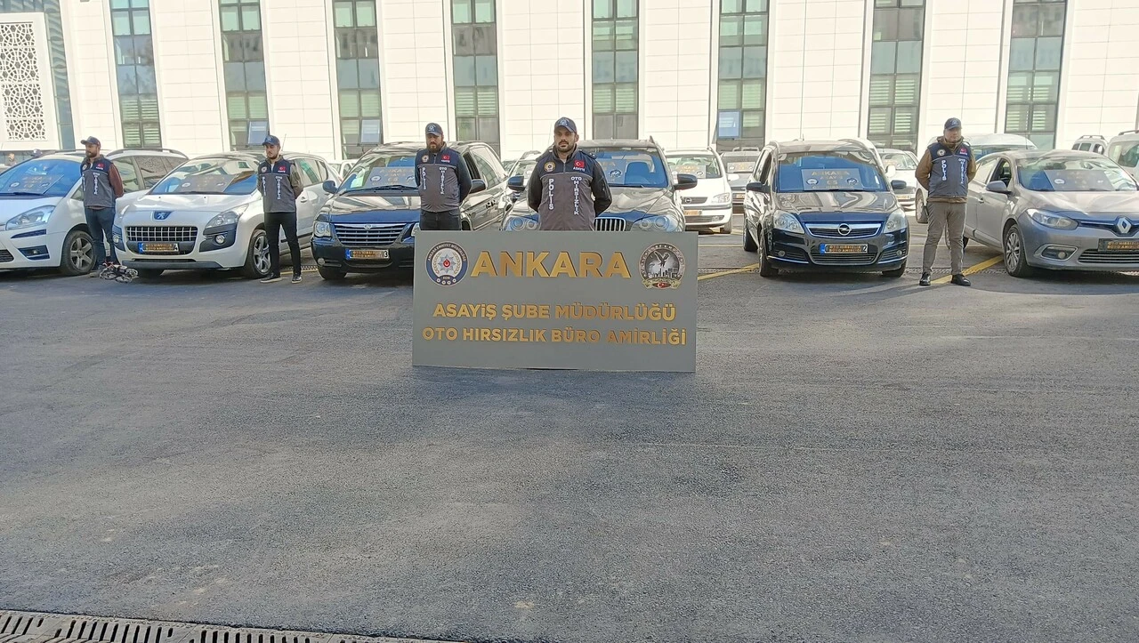 Depremdeki hurda araçları alıp şasi numaralarını değiştirdiler! Şebeke çökertildi