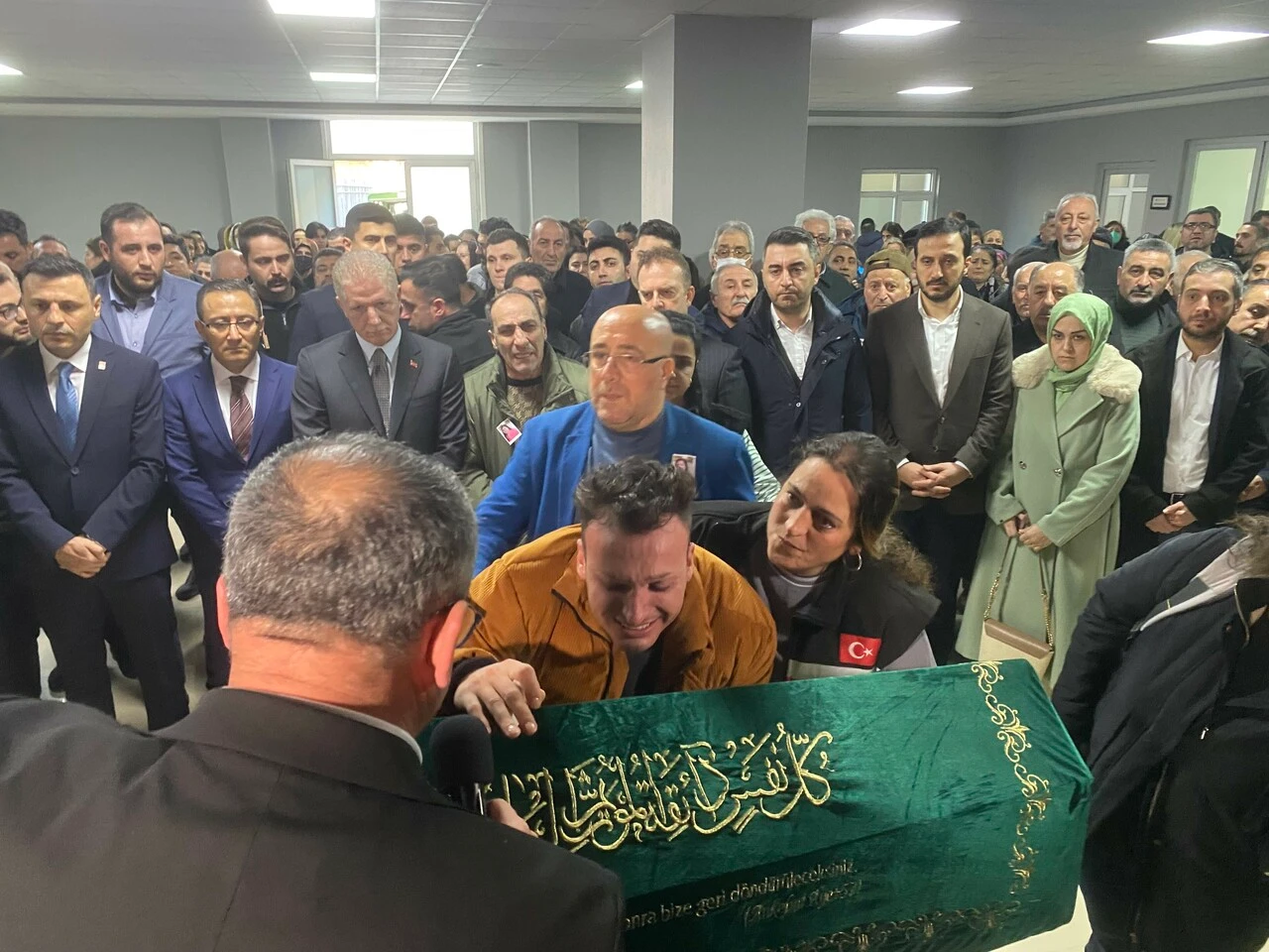 DHKP/C saldırısında öldürülen kadına oğlunun vedası: Anne ben sensiz yapamam