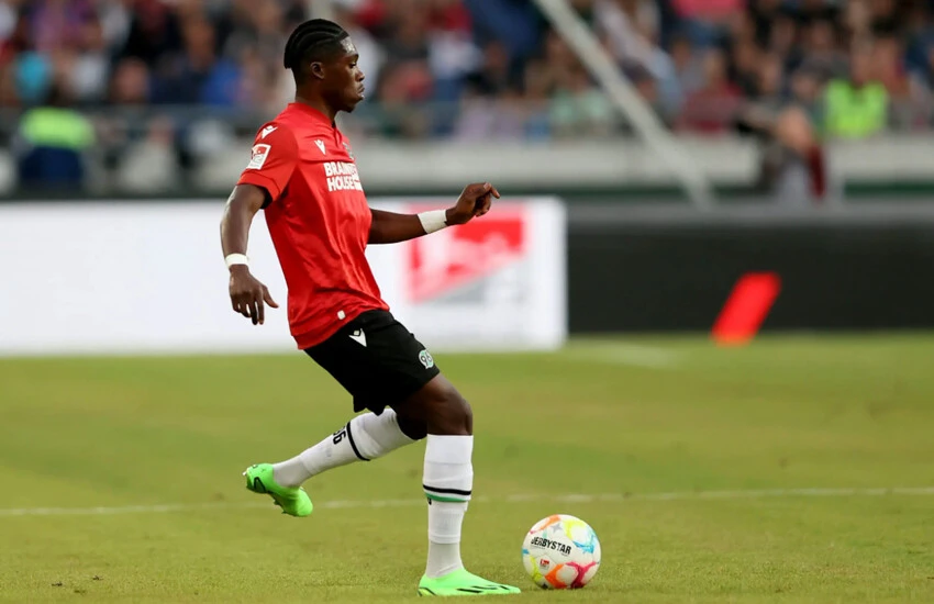 Son dakika! Galatasaray sol bek transferini bitirdi! Bu gece İstanbul'a geliyor - 1. Resim