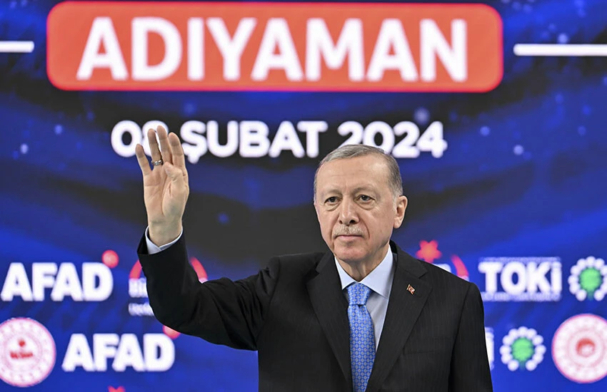 Cumhurbaşkanı Erdoğan'dan muhalefete sert sözler: Bay Kemal'e ilk hançeri sırtında taşıdığı uyanıklar vurdu