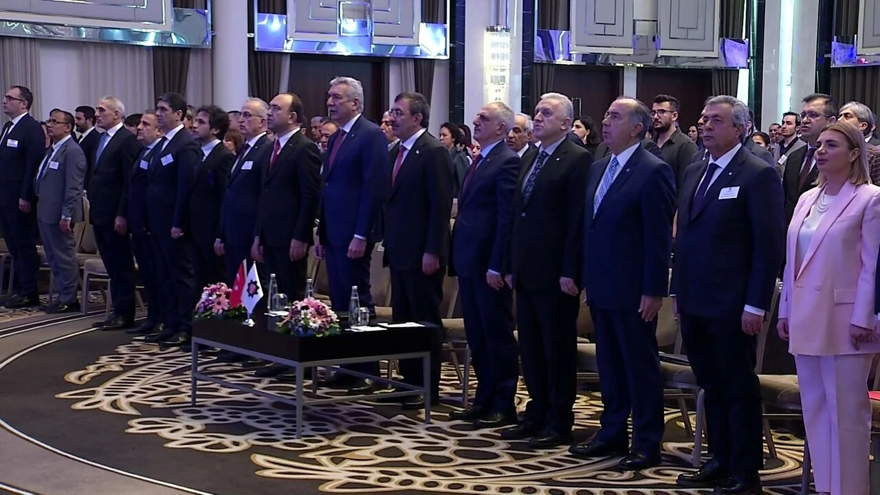 Cumhurbaşkanı Yardımcısı Cevdet Yılmaz: Enflasyonda kademeli düşüşler başlayacak