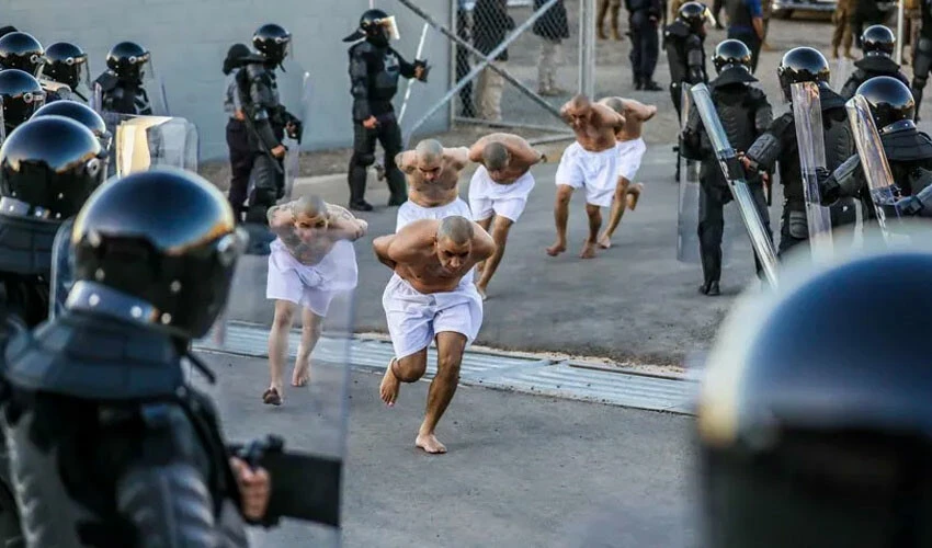 Devlet Başkanı Bukele'nin Alcatraz'ında şartlar korkunç: Giren çıkamıyor