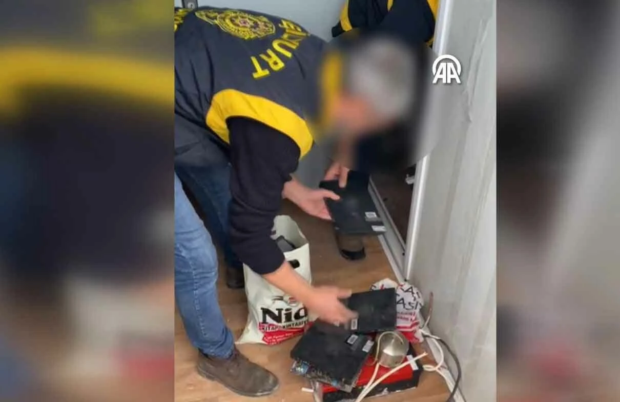 Okula girip hırsızlık yapanlar yakalandı