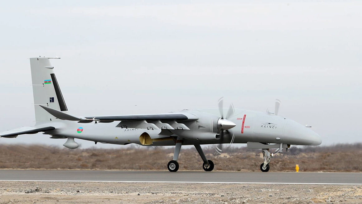 Aliyev ve Bayraktar, Akıncı TİHA'ları birlikte izlediler