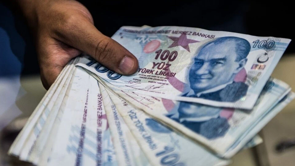 Emekli promosyonunda yeni ayar! Bankalarda yarış hızlandı, 2024 bereketi yaşanıyor