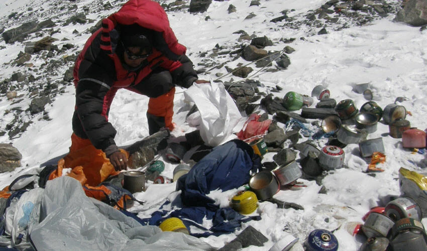 Everest'i seven dışkısına katlanır! Dağcılar artık temizlemek zorunda - 1. Resim
