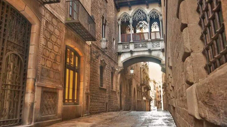 Schengen vizesine gerek yok: Google Maps ile oturduğunuz yerden gezebileceğiniz 5 Avrupa şehri - 4. Resim