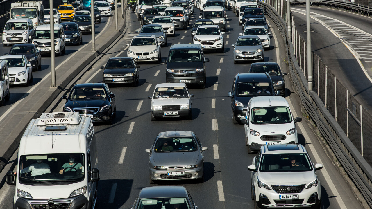 Trafik sigortasında poliçe oyunu! Acenteler arka yoldan zam yaptı, mağdur sayısı arttı