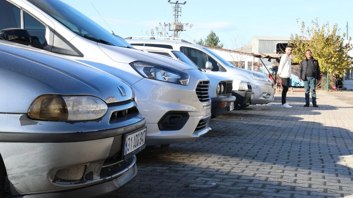 Trafik sigortasında poliçe oyunu! Mağdur sayısı arttı, acentelerin arka yoldan zam yaptığı iddia ediliyor - 1. Resim