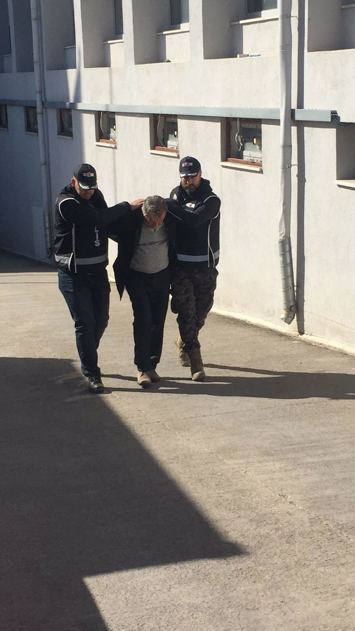 Yıkılan binanın müteahhiti suçu kolon kesilmesine" attıgerçek ortaya çıktı