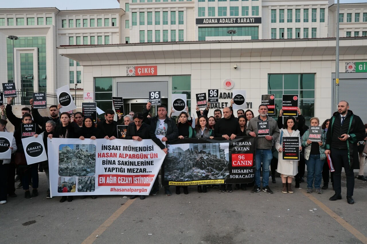 Yıkılan binanın müteahhiti suçu kolon kesilmesine" attıgerçek ortaya çıktı