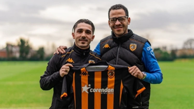 Abdülkadir Ömür Hull City'de bir ilki yaşadı