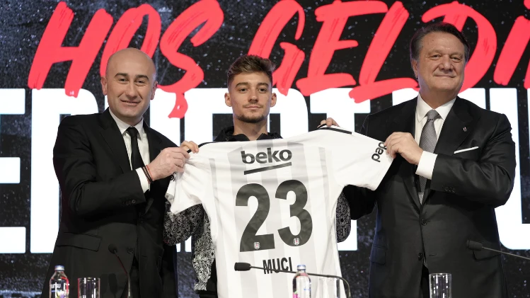 Beşiktaş'tan transfer şov! 7 futbolcu imzayı attı