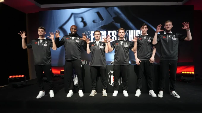 Beşiktaş'tan transfer şov! 7 futbolcu imzayı attı