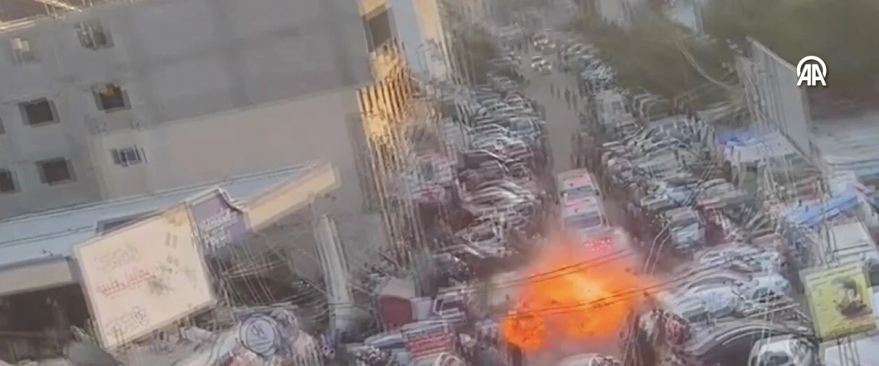 Hastanelye yaralı taşıyan ambulansı pazar yerinde vurdular - 1. Resim